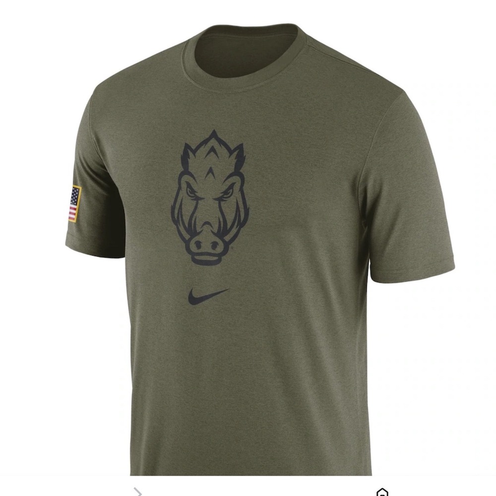 Nike Arkansas Razorbacks Mens XXL Military Pack Graphic T-Shirt Olive Brown Flag